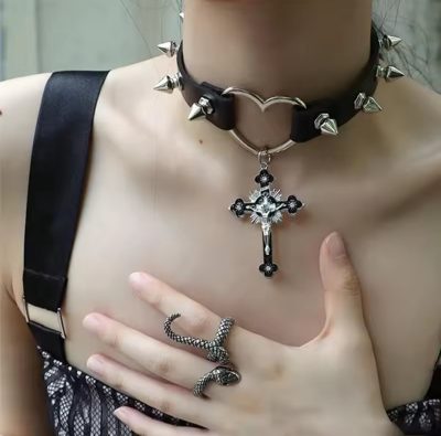 Spiked Cross Choker