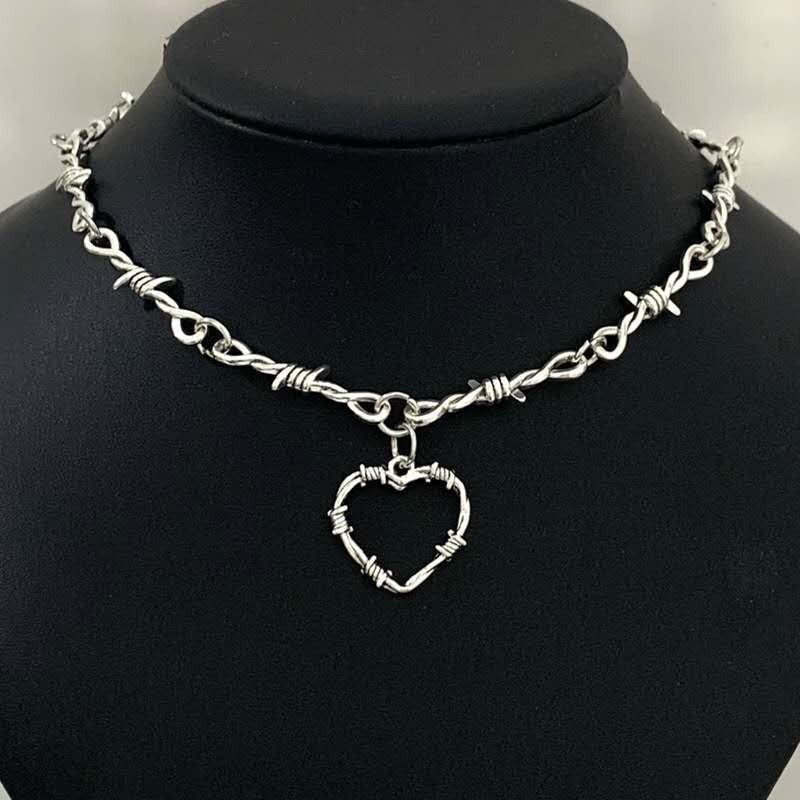 Chocker Wire Wire Heart Choker – FermataBD