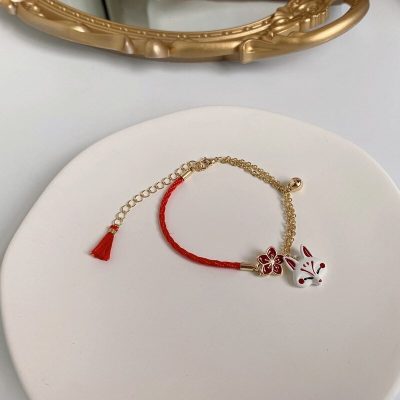 Vc4aGFbejby4vq6HpzeWJp8sfq2zsZ9bqGOPnhf7 Kitsune Faux Bracelet